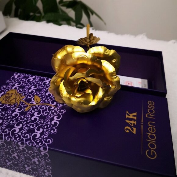 24k. Gold Plated Rose. Gift Box - Picture 1 of 2
